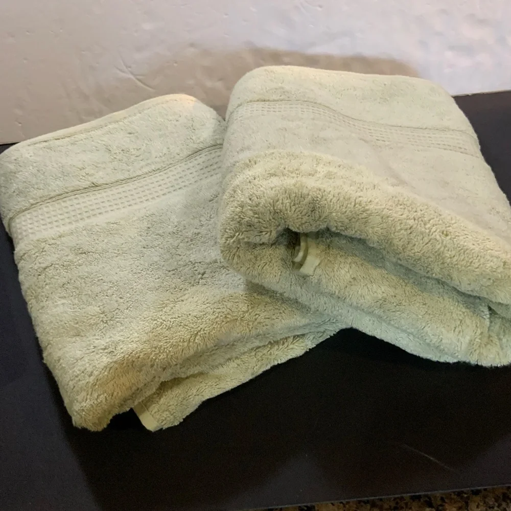 Studio Bamboo Blend Towel and Wash Cloth 4 pc Set Soothing Green NOS